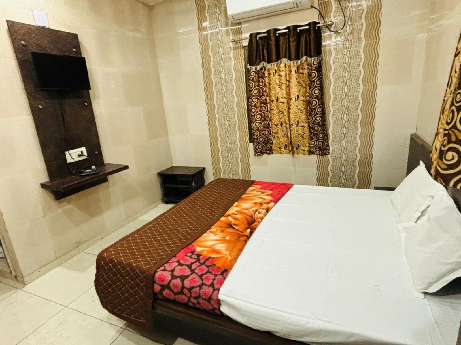 Hotel Shree Nath - 200 Meters From Dwarkadhish Temple Dış mekan fotoğraf